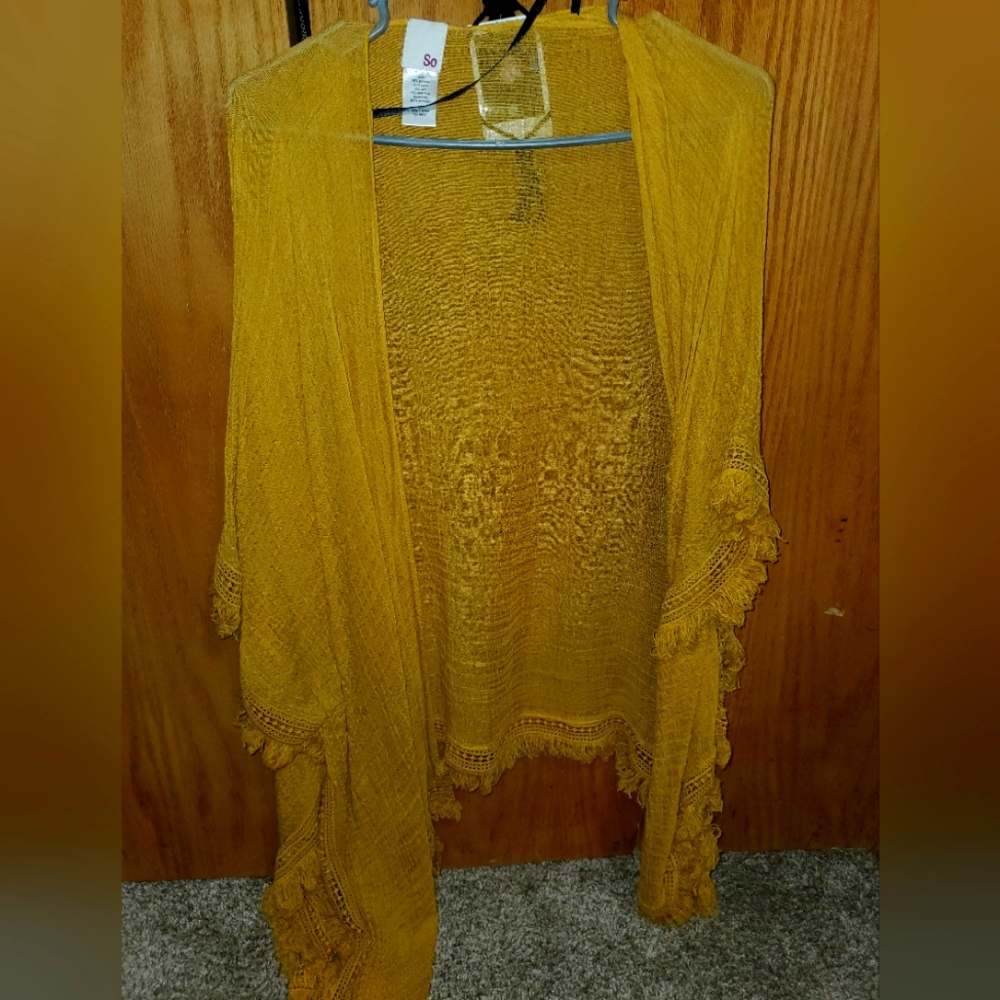 So Light Lace Shaw Thing